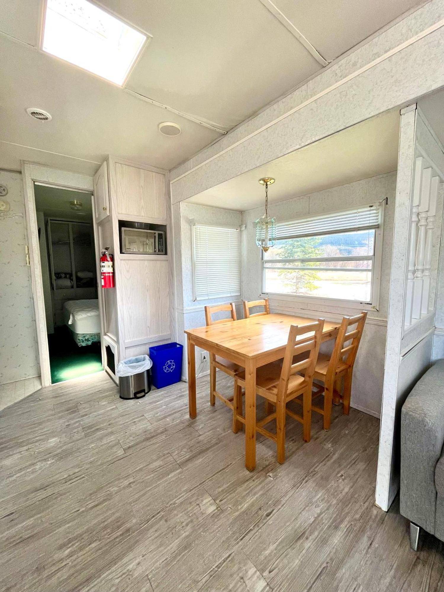 Roberts Roost Resort Quesnel Kültér fotó